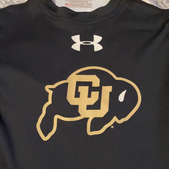 Boys Under Armour Shirts Size YSM - Picture 4 of 4